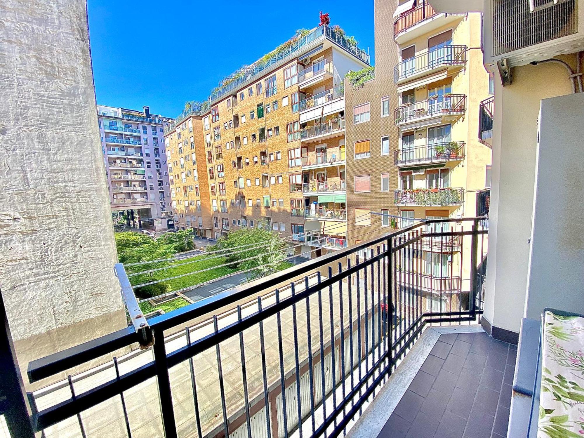 Beada Home, A Pochi Passi Dal Centro Storico Milano E Navigli, Con Fermata Metropolitana Sotto Casa エクステリア 写真
